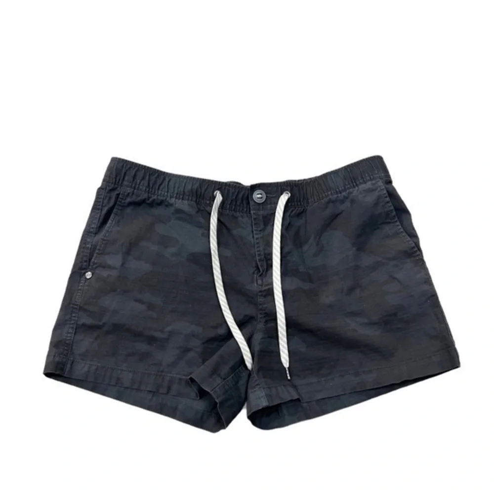 Vuori Ripstop Black Camo Shorts